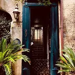 27 State Street Bed & Breakfast
