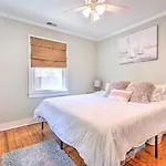Cozy North Charleston Getaway With Fire Pit!