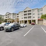 Charleston Condo With Pool Access Near Folly Beach!