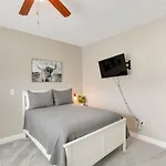 Charleston Condo With Pool Access Near Folly Beach!