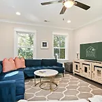 Mt Pleasant Beach Retreat- Mins To Sullivan\'S Iop