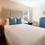 Harborview Haven