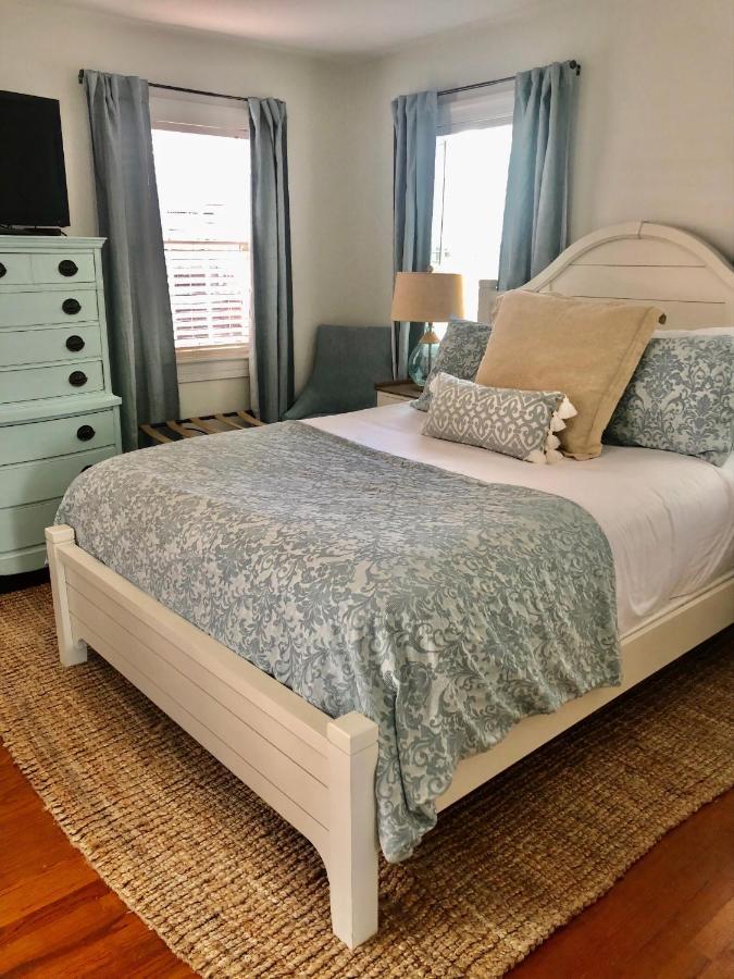 Inn Daybed With Trundle In The Beautiful Ashley Inn 4 Blocks From King St