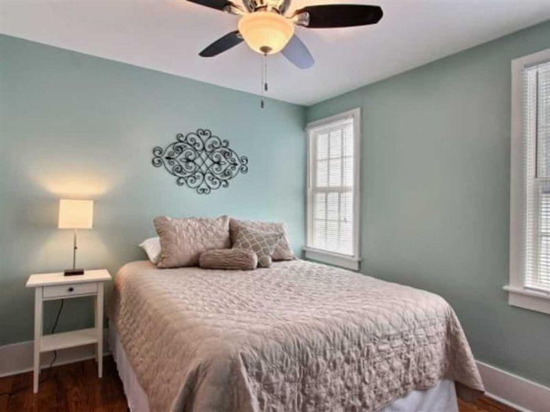 Downtown Vacation Rentals Apartment Charleston