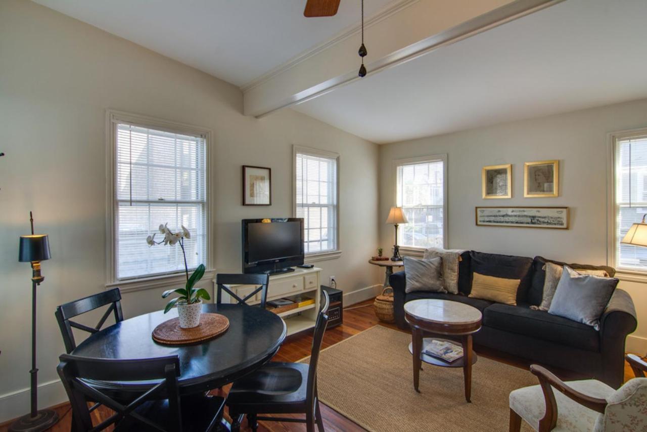4 Bee St Holiday home Charleston