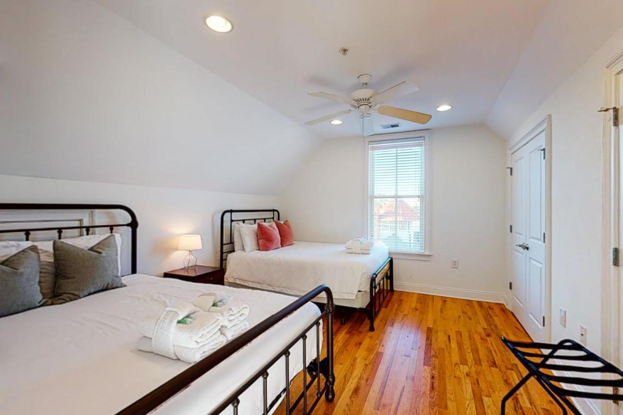 Contemporary In Perfect Location - 207 B St Philip Street