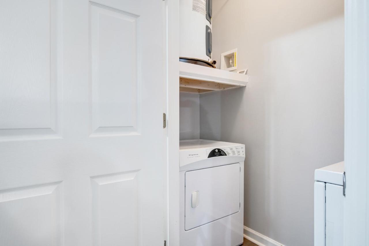 1600 Long Grove Apartment *