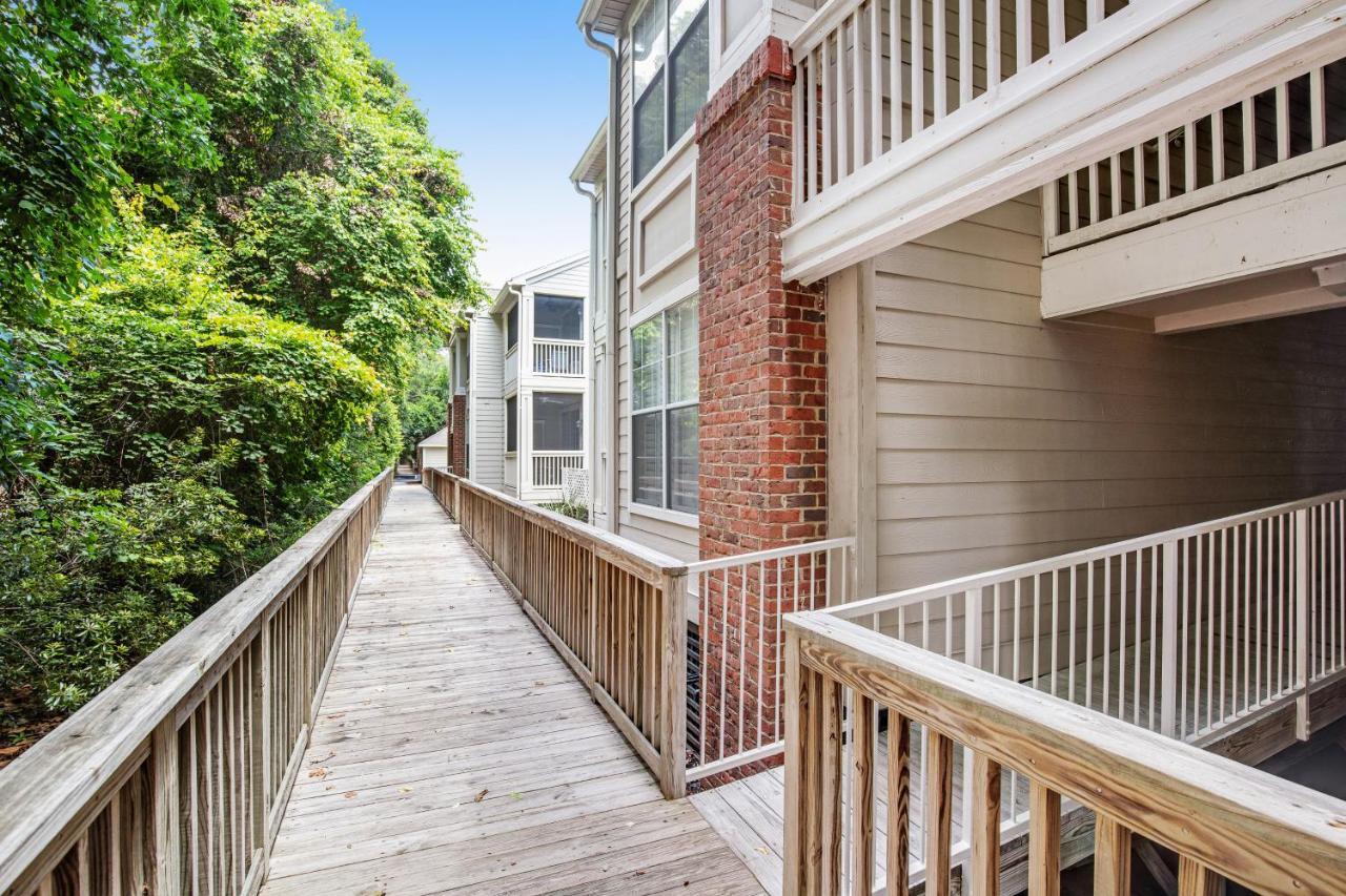1600 Long Grove Apartment *