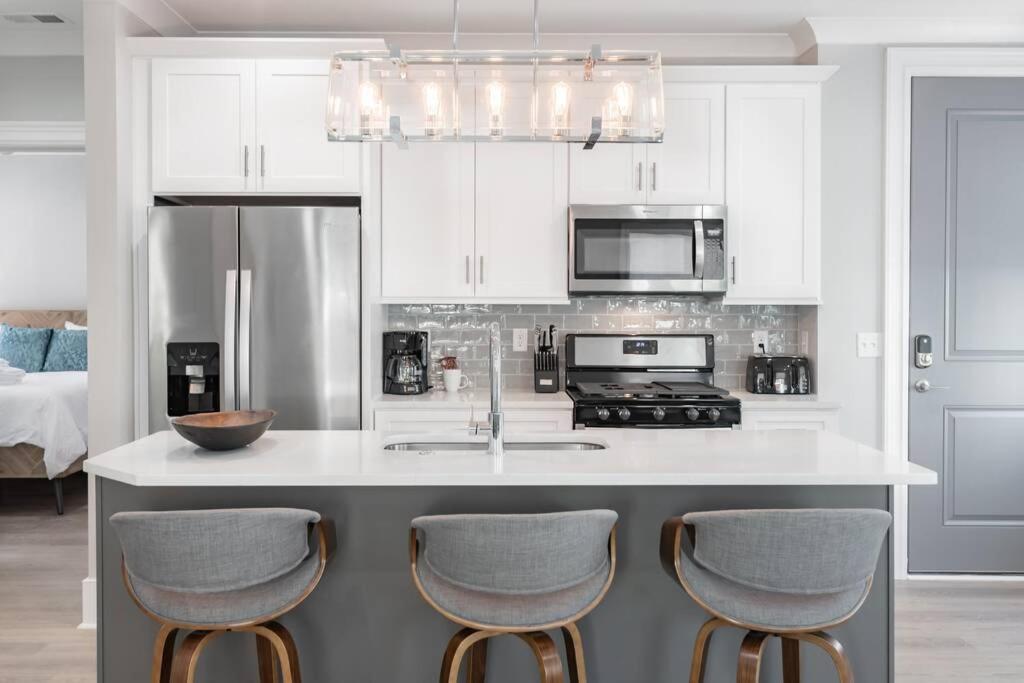 The Cooper At 122 Spring Apartment *