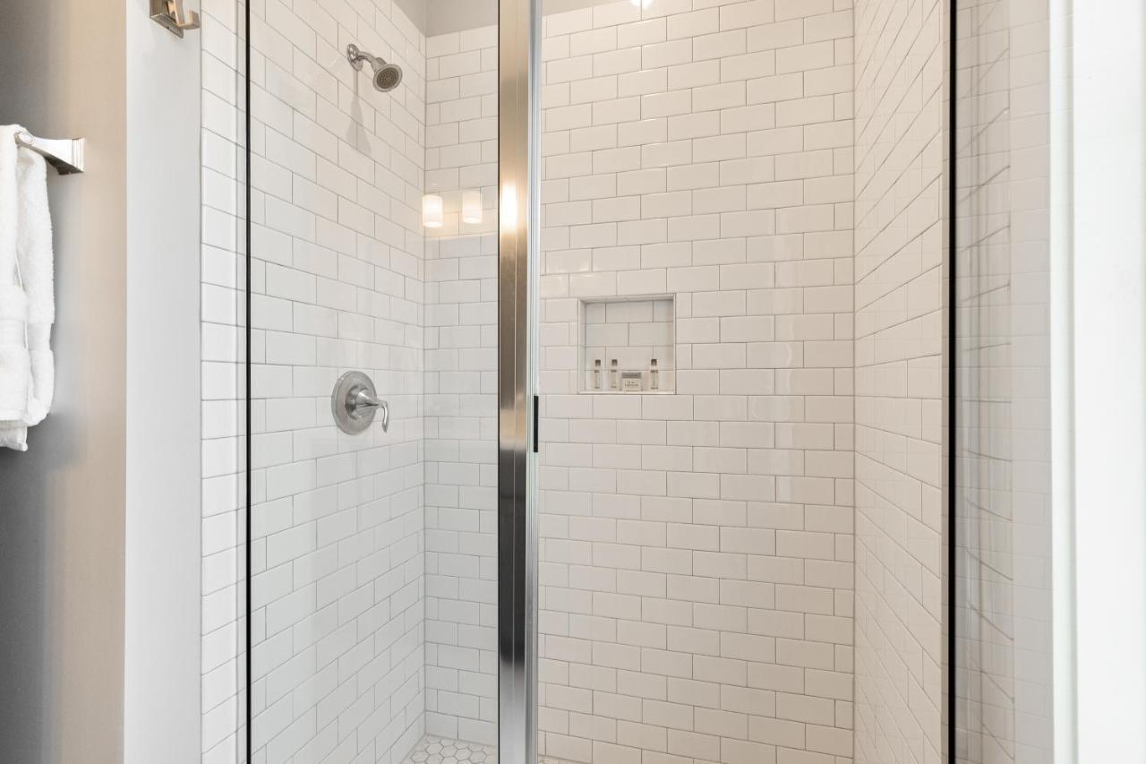 The Jasmine At 124 Spring Apartment