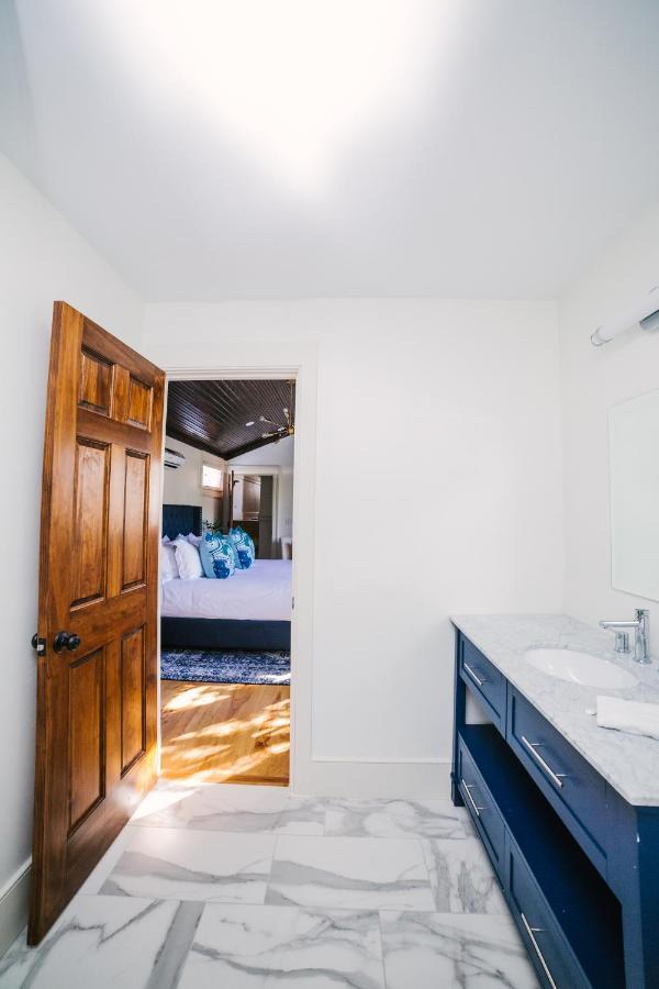 South 82 B Apartment Charleston