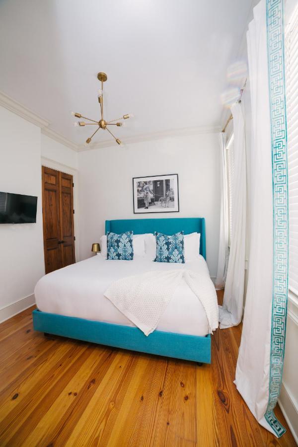 Apartment South 82 B Charleston