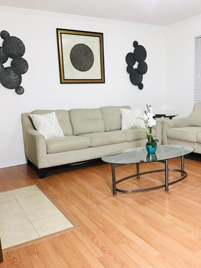 Apartment Th Wood