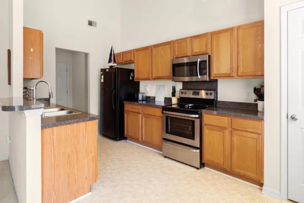 Holiday home Spacious Home, Pet Friendly, Fenced Yard, 30 Minutes To