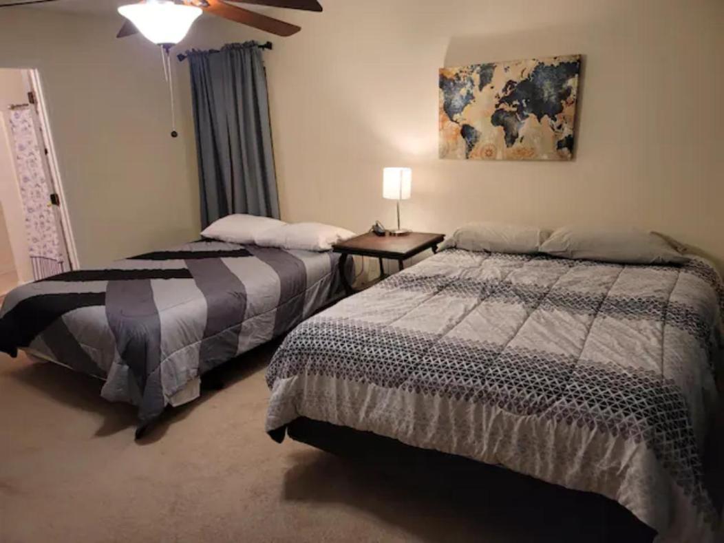 Spacious Home, Pet Friendly, Fenced Yard, 30 Minutes To *