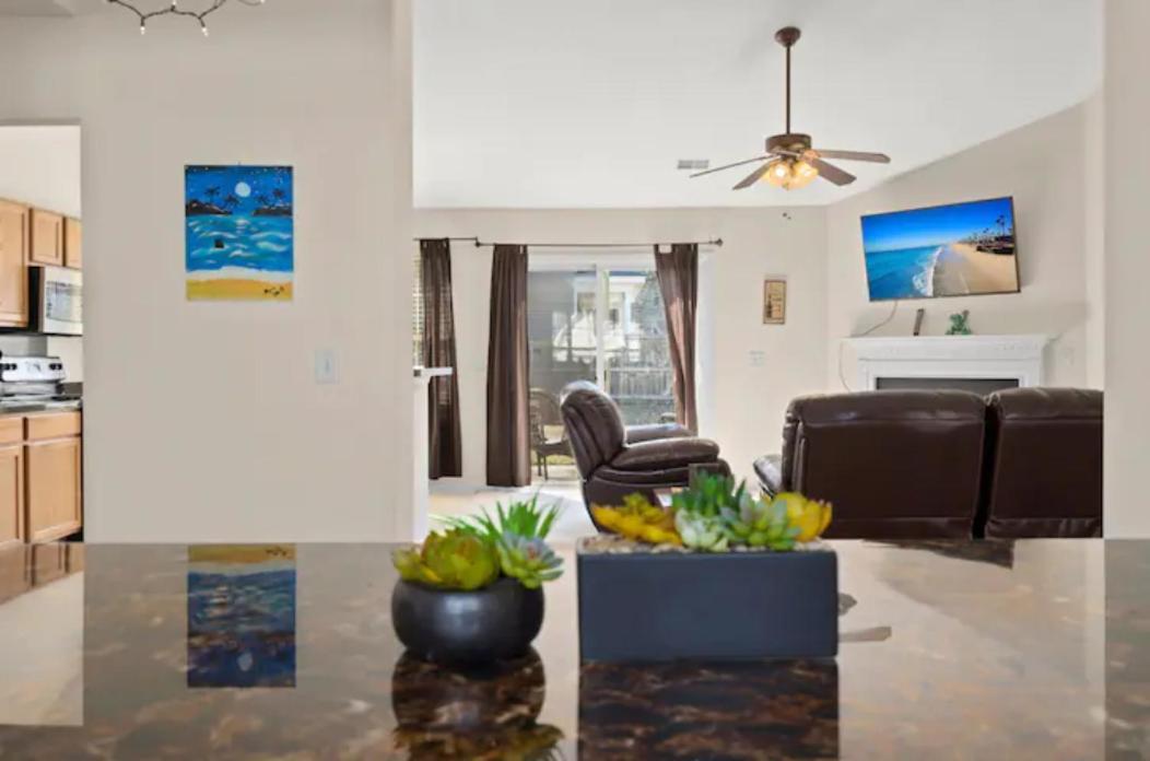 Holiday home Spacious Home, Pet Friendly, Fenced Yard, 30 Minutes To Charleston