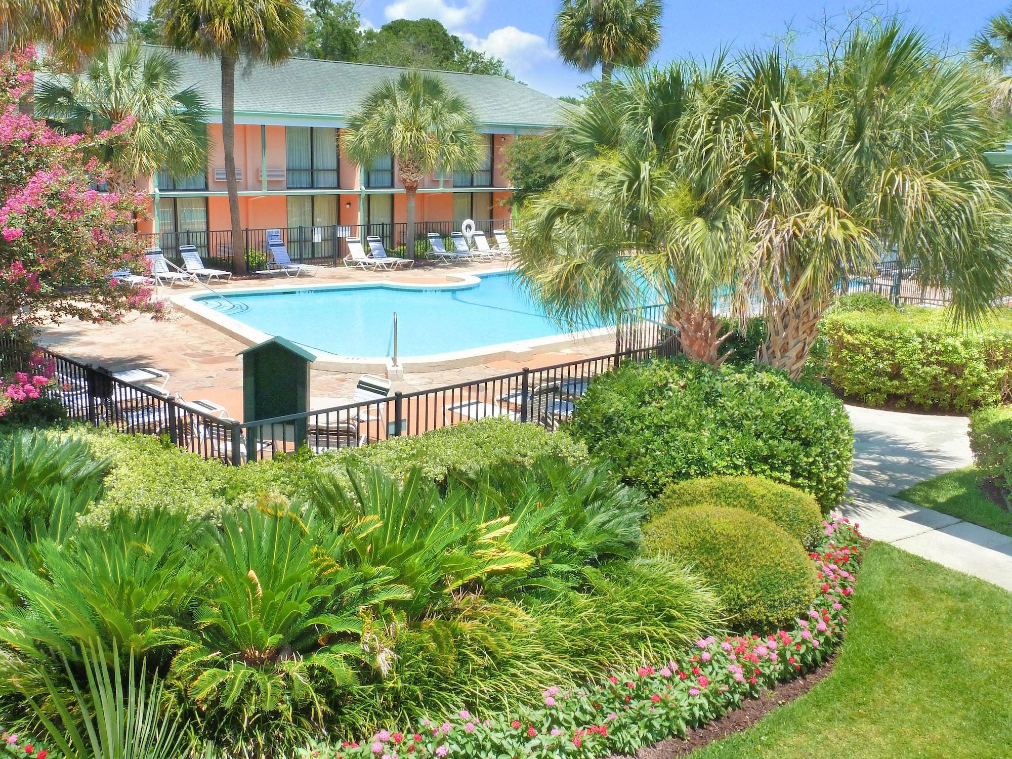 Western 3* Charleston