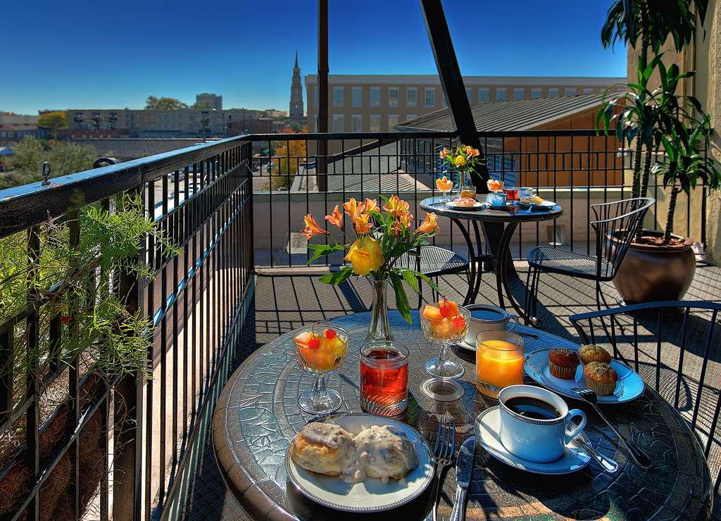 Hotel Andrew Pinckney
