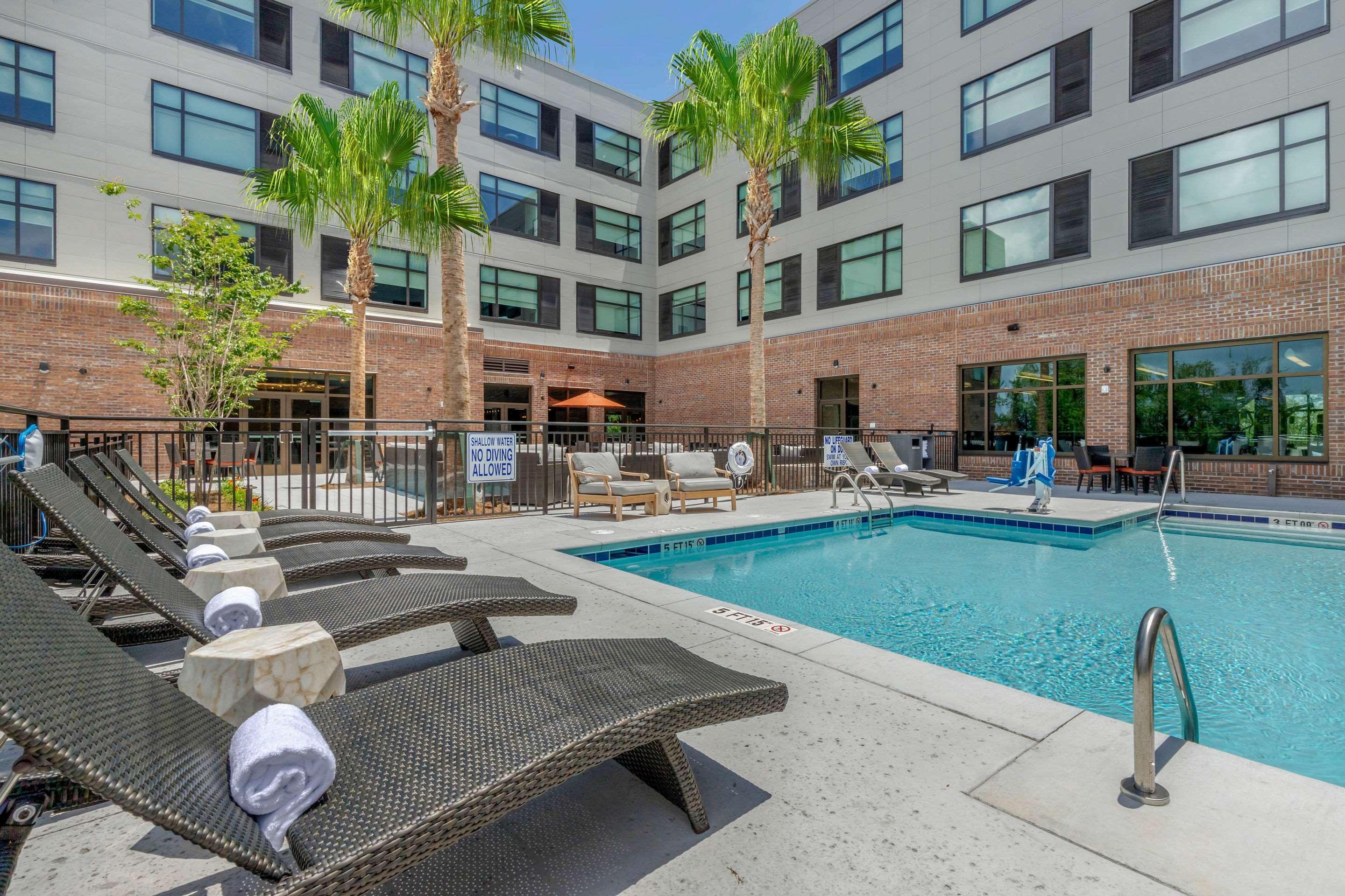 Hotel Cambria Riverview Charleston