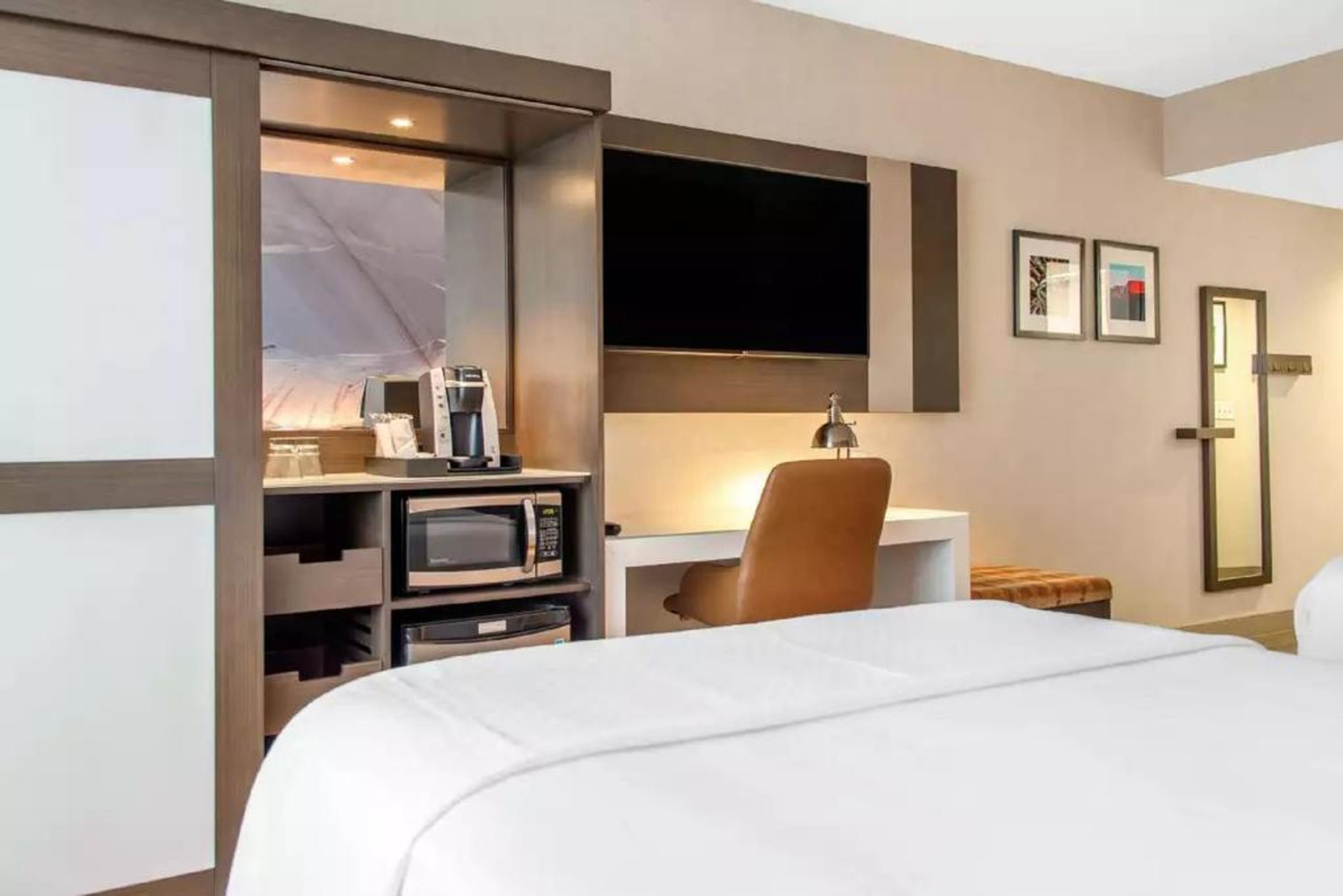 Hotel Cambria Riverview
