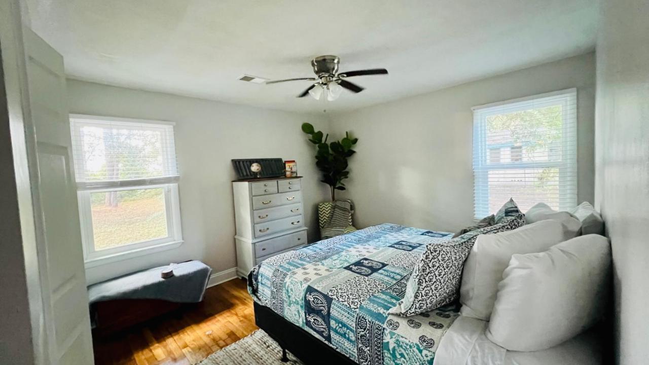 Holiday home Newly Renovated Historic Near Park Circle Charleston
