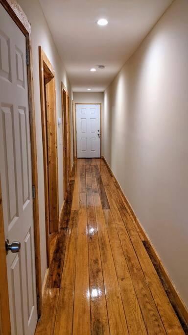 3 Bedroom Hardwood Palace Of Holiday home Charleston