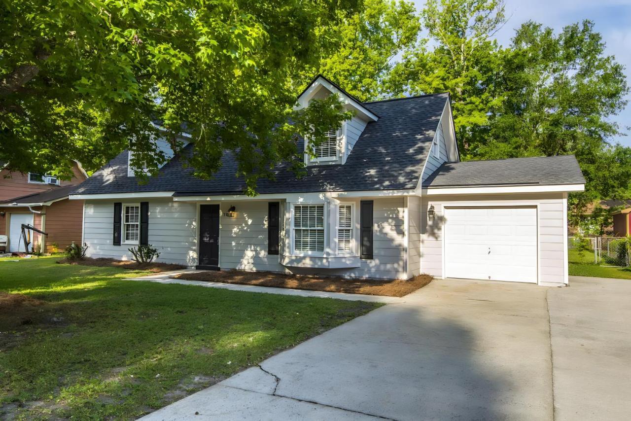 Relaxing For Work Or School Or Getaway Just Because! Central To Everything! * Charleston