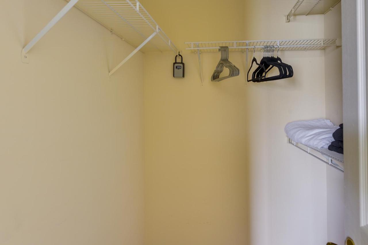 Apartment Mount Pleasant With Pool And Bikes Near Beach! *