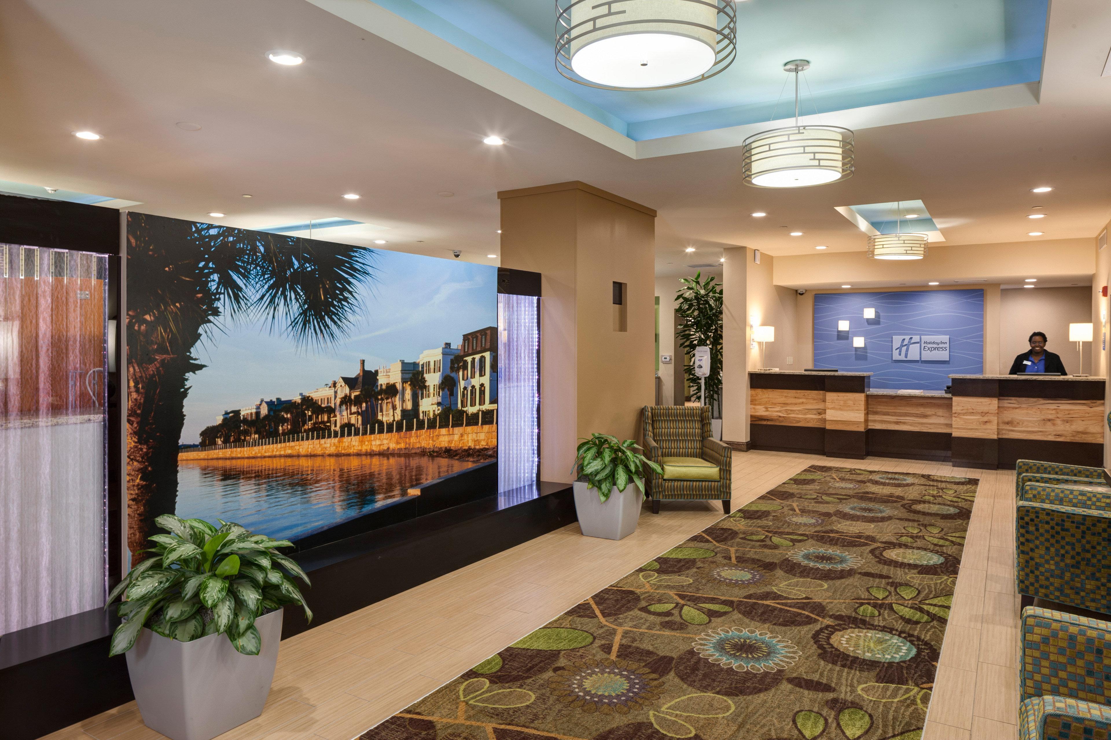 Express & Dwtn -westedge By Ihg 3* Charleston