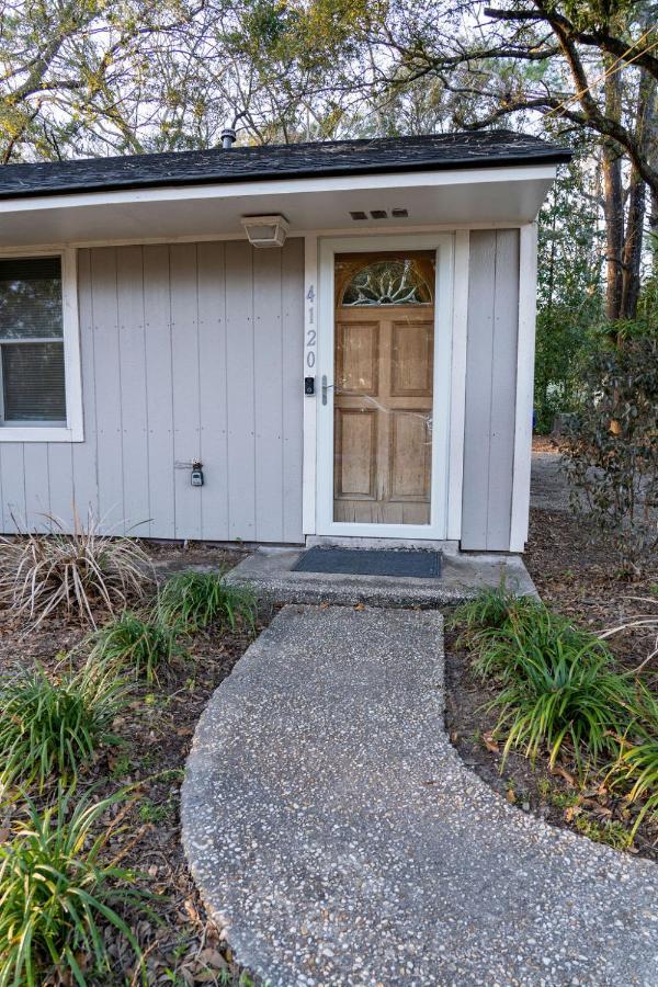 Holiday home Madrona's Guesthouse- Convenient Location, Pet Friendly Charleston