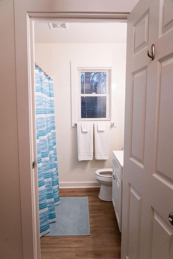 Holiday home Madrona's Guesthouse- Convenient Location, Pet Friendly Charleston