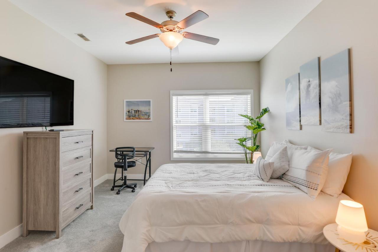 With Pool Access Near Folly Beach! Apartment Charleston