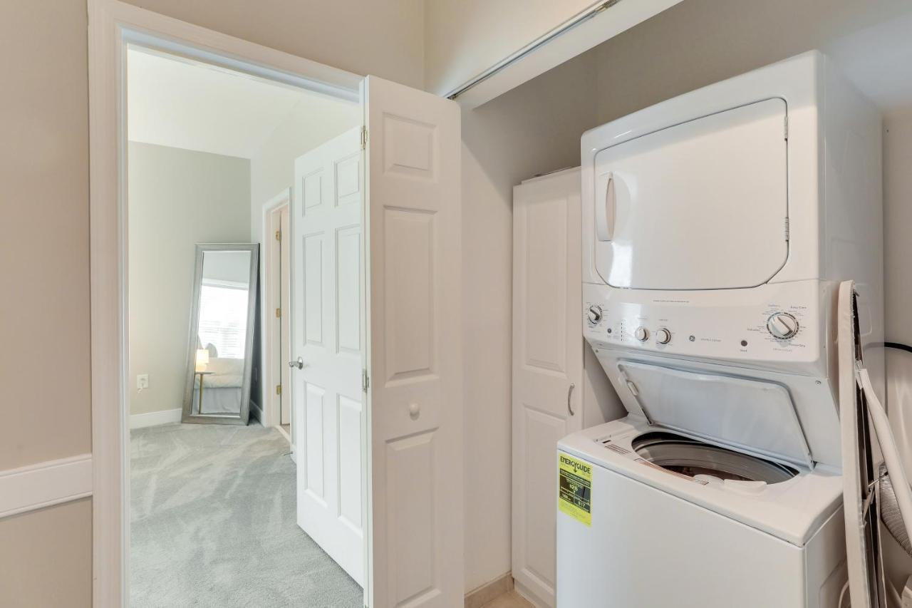 With Pool Access Near Folly Beach! Apartment *