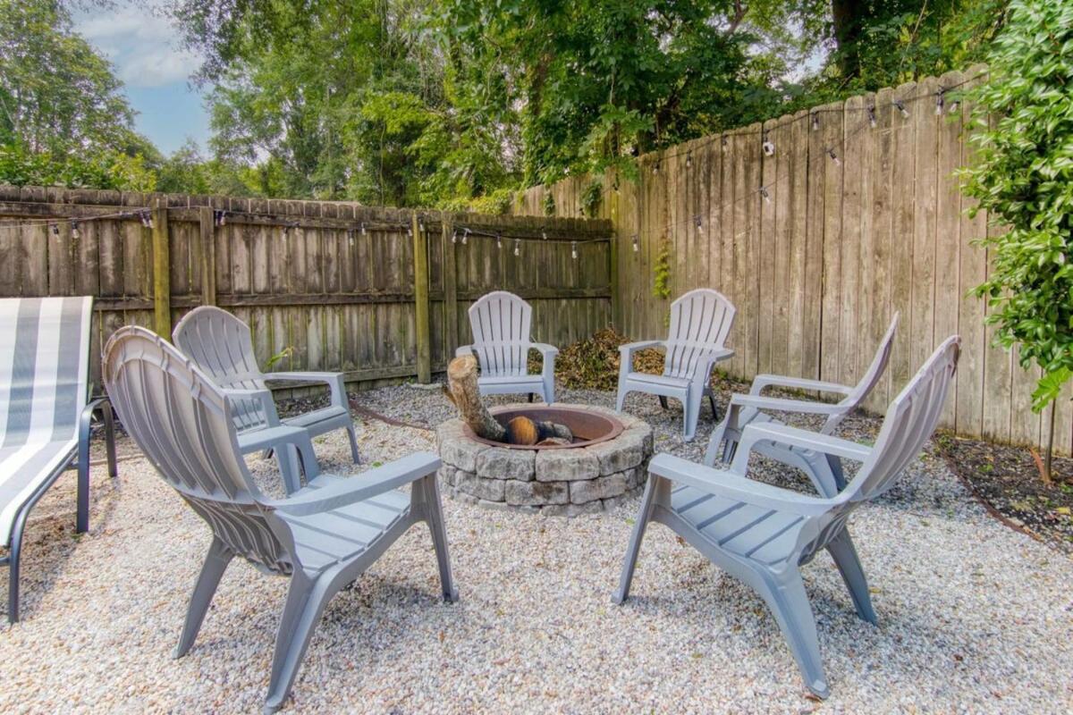 Holiday home Renovated Oasis Mins To Dtwn And Charleston