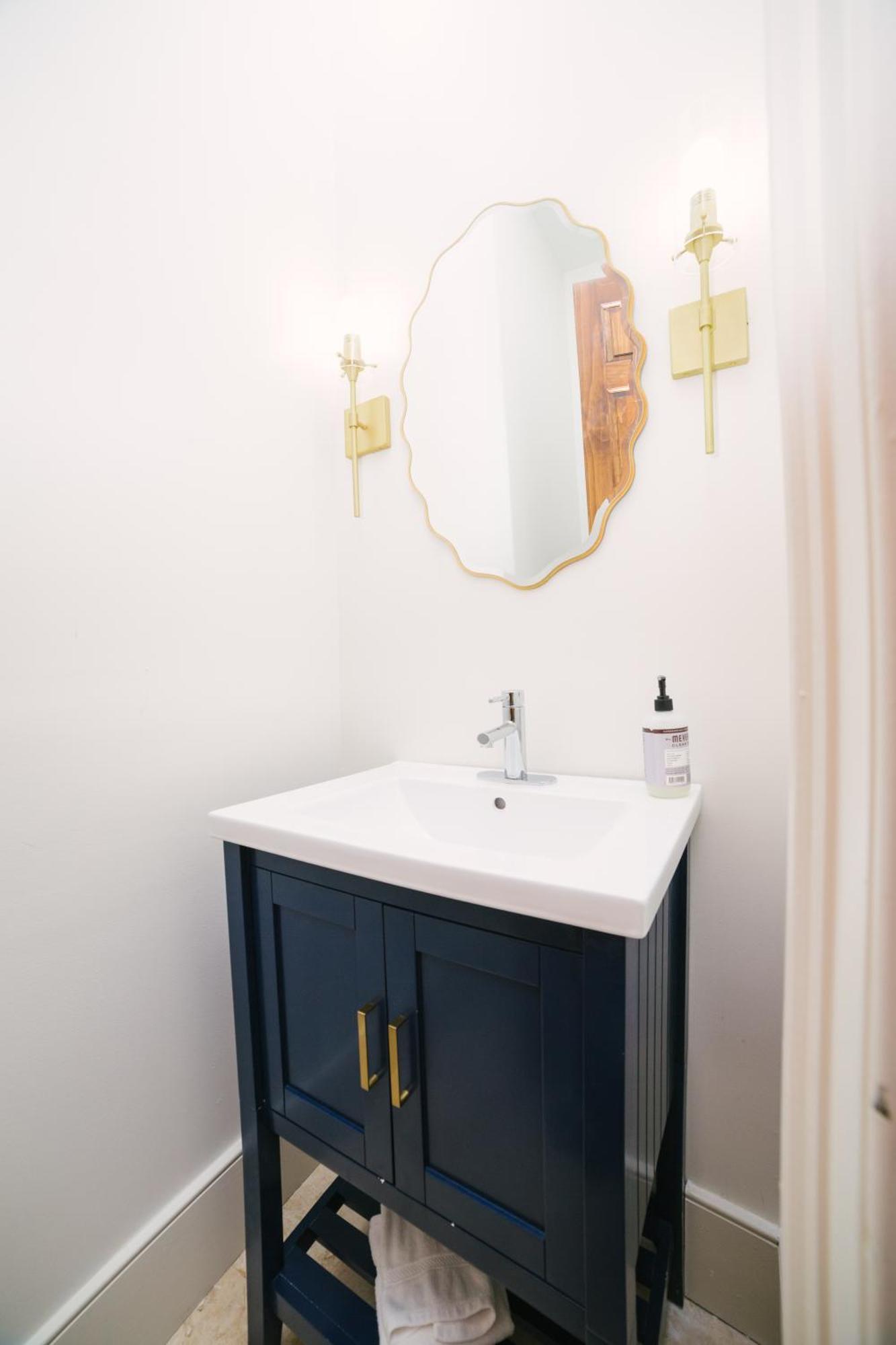 South 82 B Apartment *