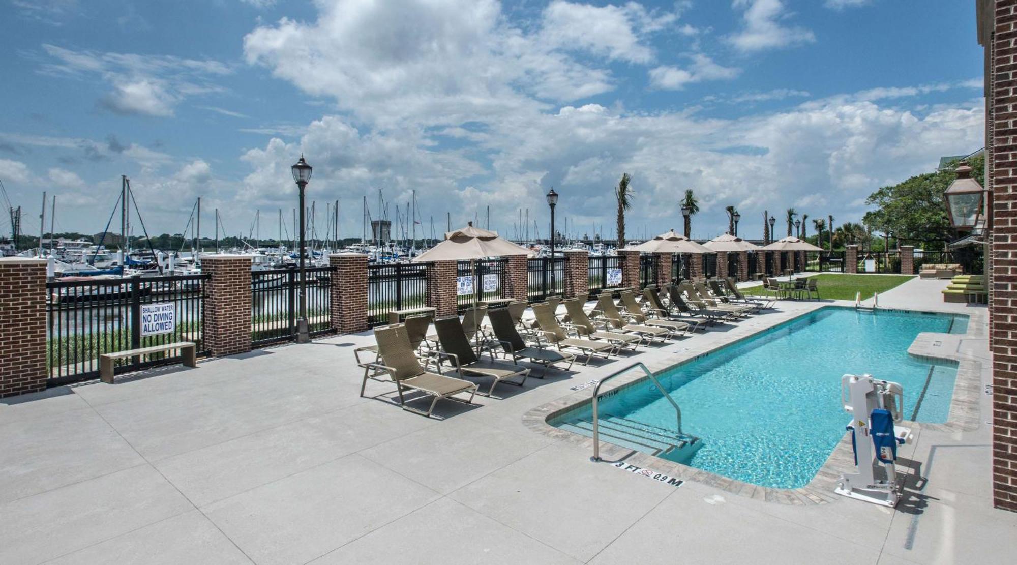 Hotel Hilton Garden Waterfront/downtown