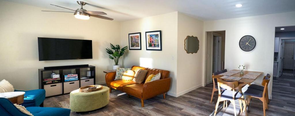 Madrona's B- Fully Fenced And Pet Friendly