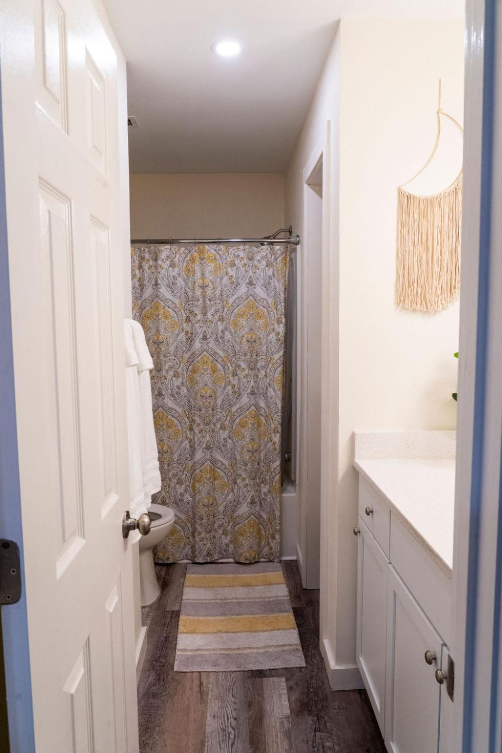 Madrona's B- Fully Fenced And Pet Friendly * Charleston