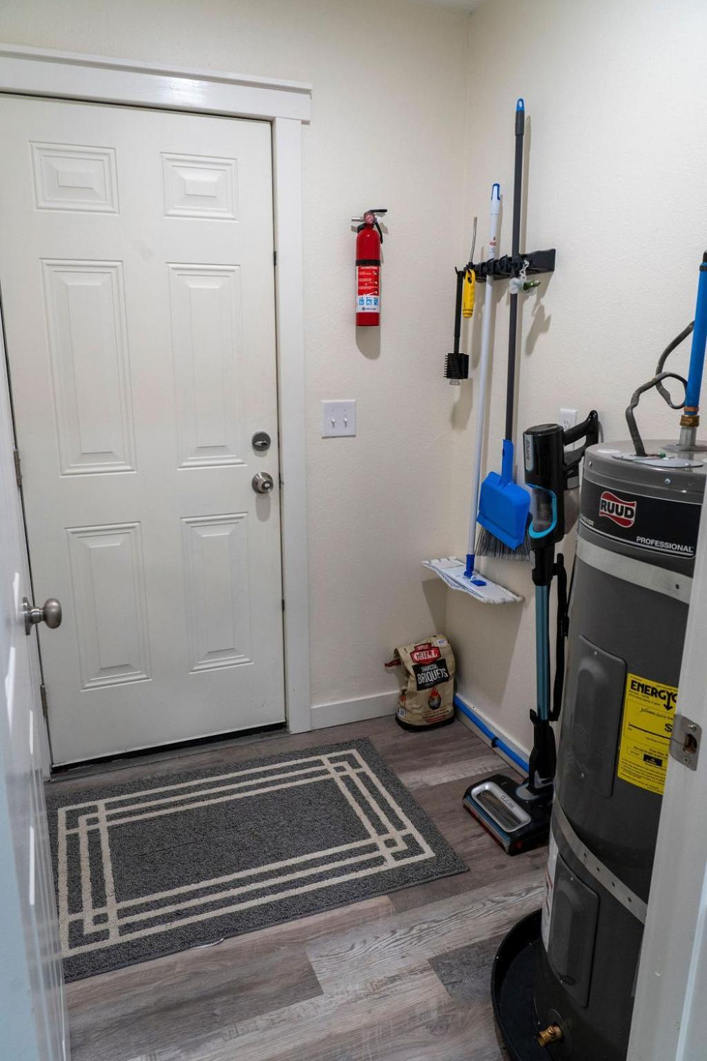 Madrona's B- Fully Fenced And Pet Friendly * Charleston