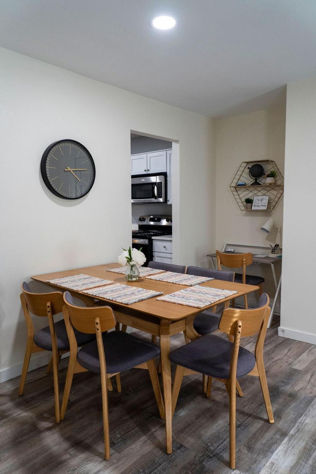 Madrona's B- Fully Fenced And Pet Friendly Charleston