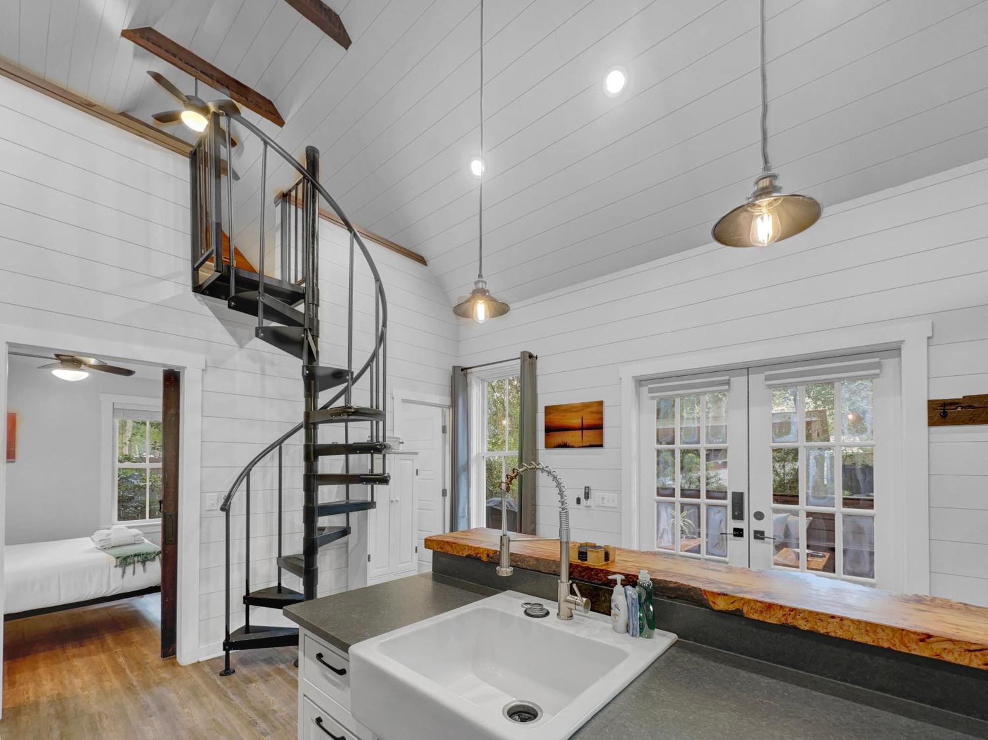 Cozy Island Guest house