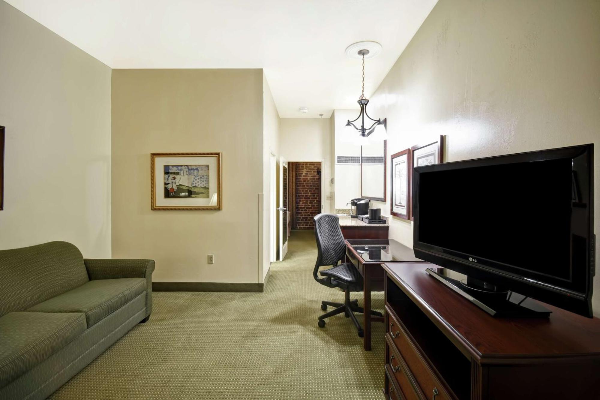 Embassy - Historic District Hotel 3*