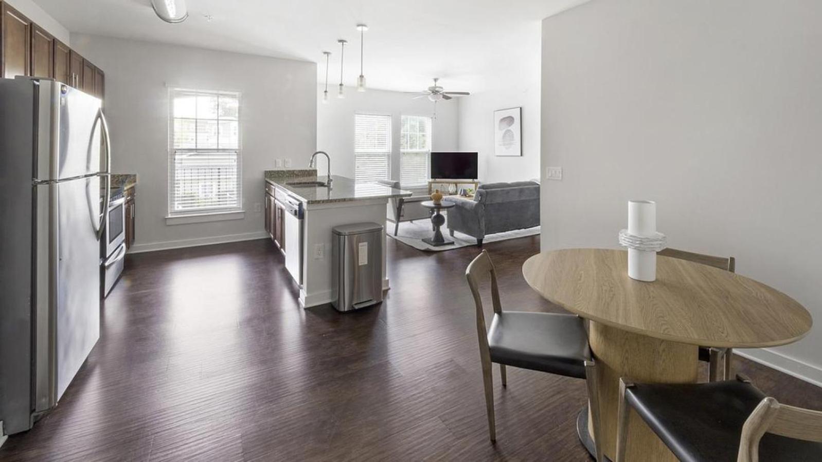 Apartment Landing - Modern With Amazing Amenities Charleston