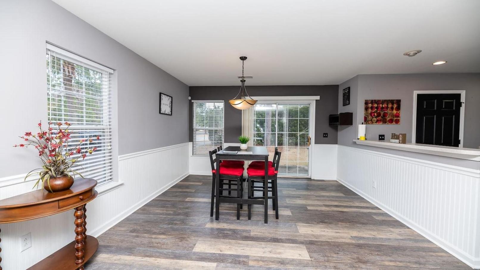Charming, Spacious, Ideal 4 Groups Near *