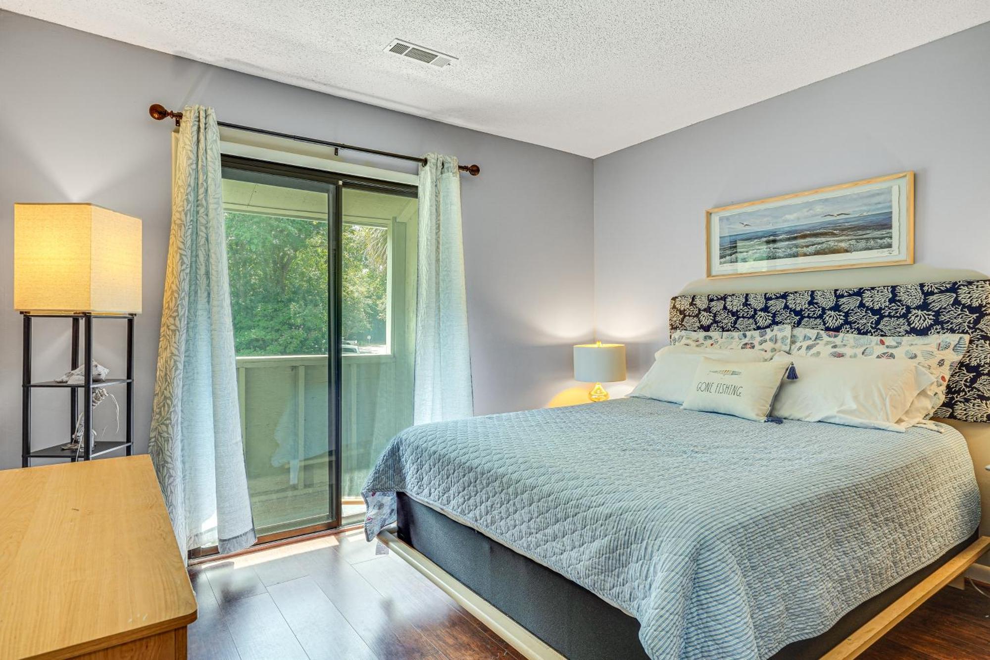 Mount Pleasant - Near And Beaches! *