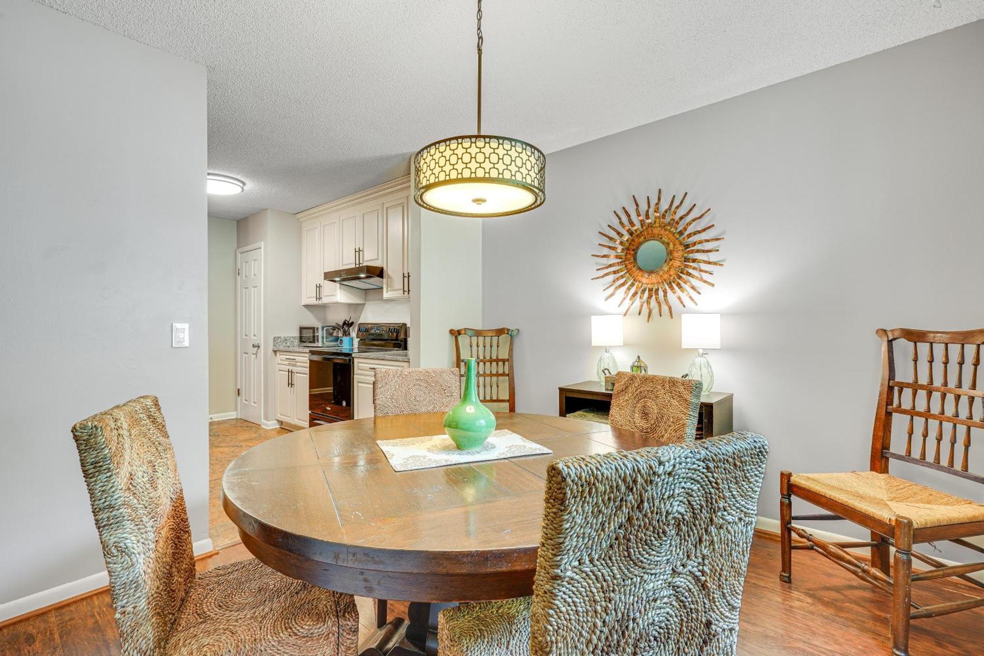 Mount Pleasant - Near And Beaches!