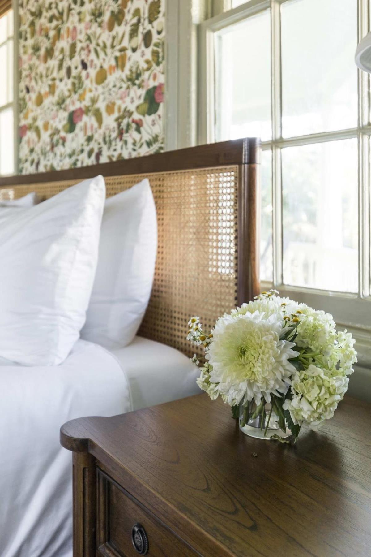 The Nicholas Veranda King - Walk To King Bed & Breakfast