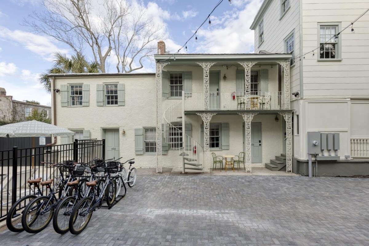 Historic Veranda King Walk To King Bed & Breakfast *