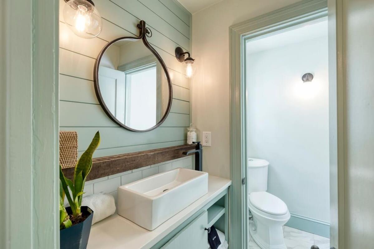 The Ashley Carriage House Includes Breakfast Holiday home