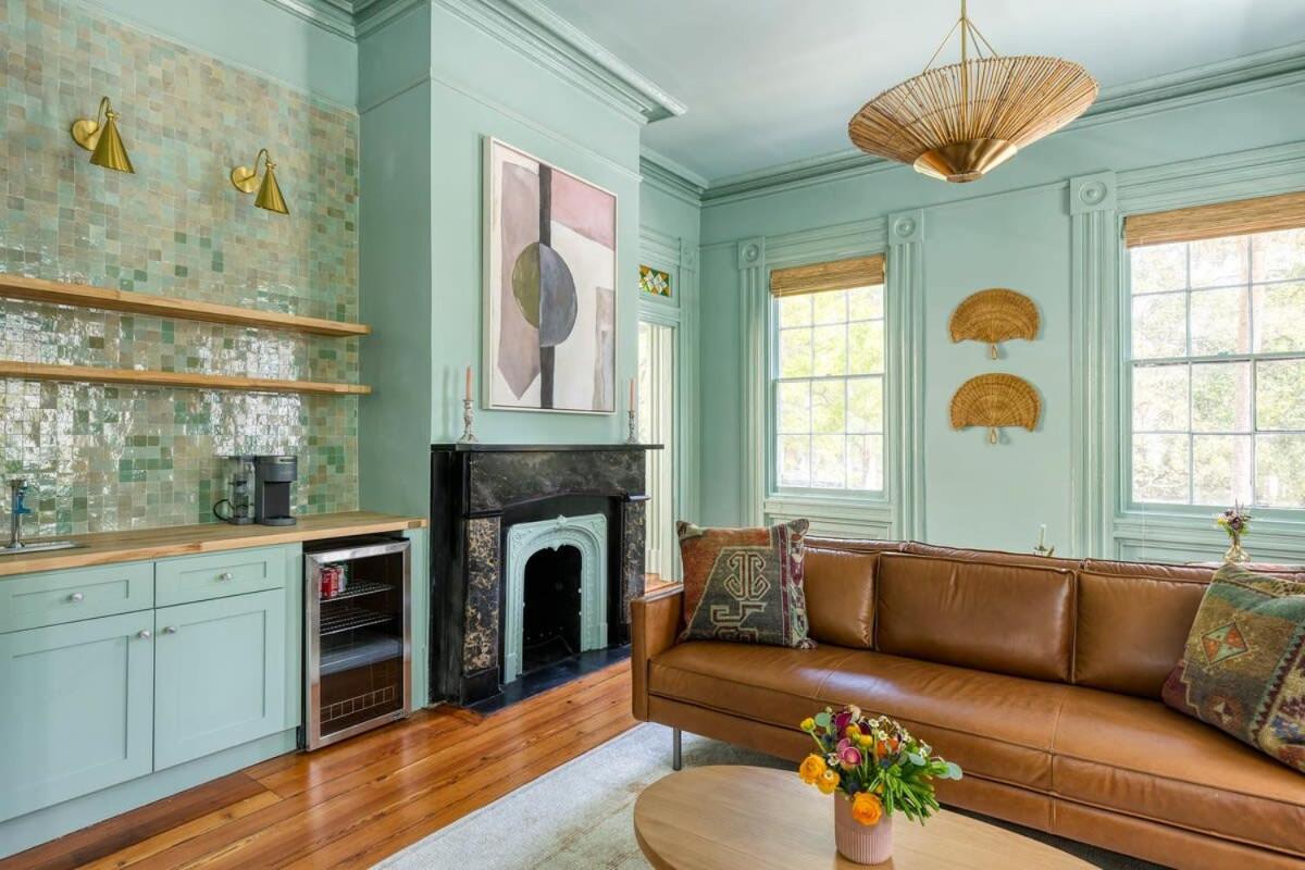 The Ashley Carriage House Includes Breakfast Holiday home